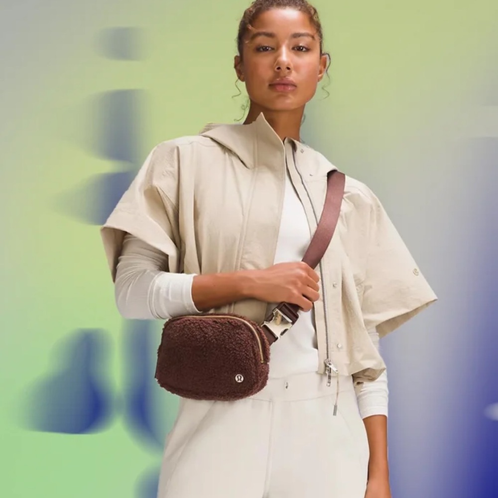 NWT lululemon Everywhere Belt Bag Fleece